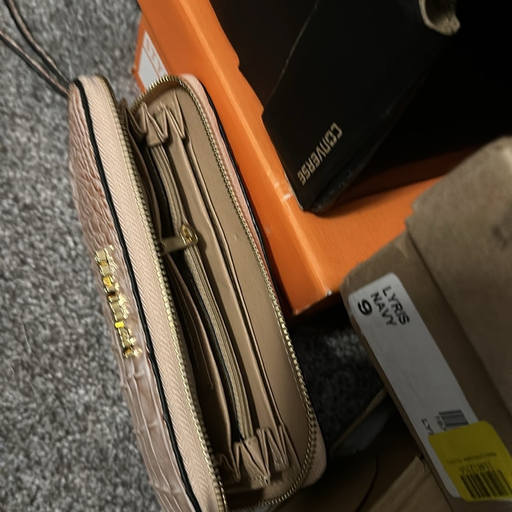 Inspired Wallet - Picture 2 of 2